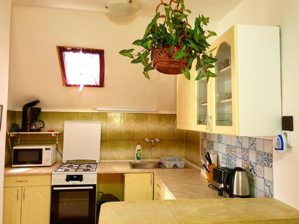 Sophie Apartment With Balcony บาลาทอนเบรีน ภายนอก รูปภาพ